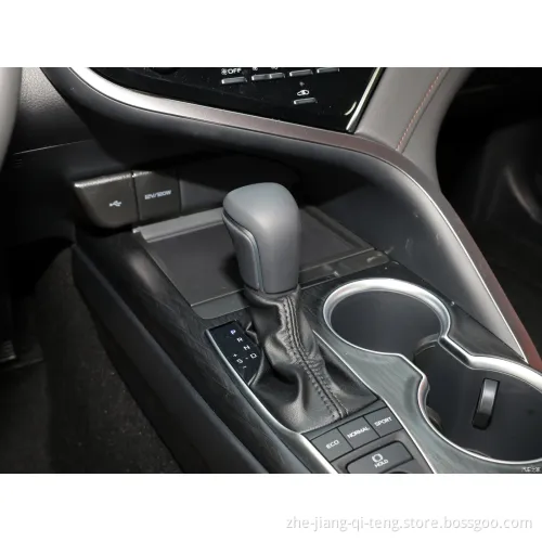 Новая цена автомобиля Бензиновая автомобиль Toyota Camry (2023) 2,5 г